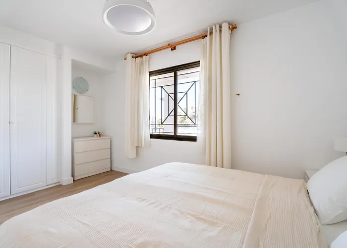 Castle Harbour With Heated Pool Los Cristianos (Tenerife)