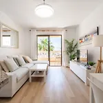 Castle Harbour With Heated Pool Apartman