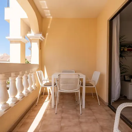 Apartmán Castle Harbour With Heated Pool